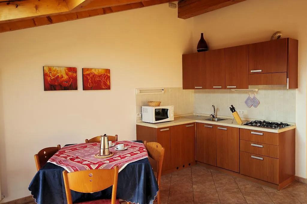Residence Celeste Mezzegra 2*,