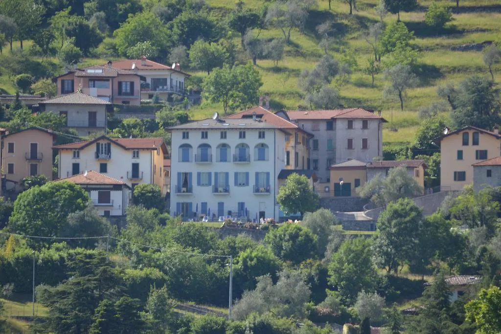 Residence Celeste Mezzegra Hotel apartamentowy