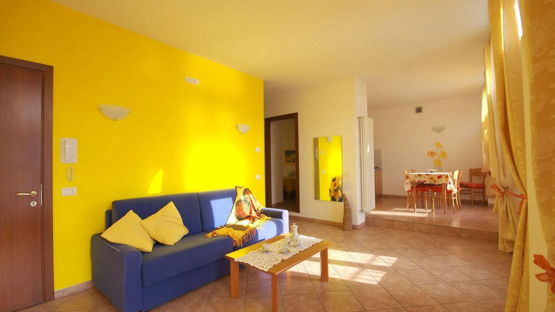 Residence Celeste Mezzegra 2*,  Włochy