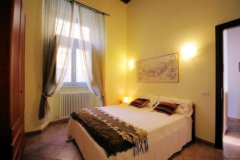 Residence Celeste Mezzegra 2*,